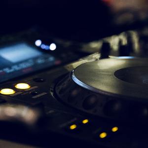 国产使劲操大逼黄片儿
